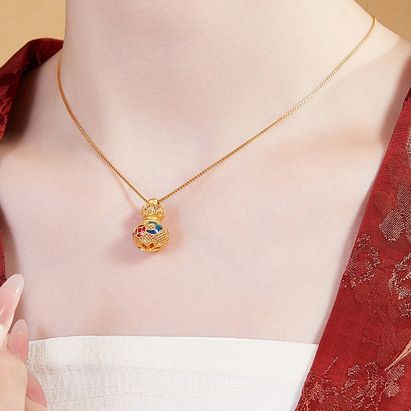 Supplier model wearing the gourd necklace from an angled view