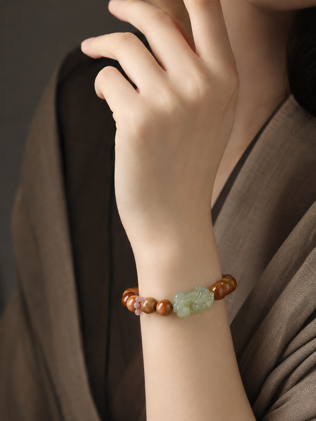 Hand-Carved Hetian Jade Pixiu Babassu Bead Bracelet-Quiet Prosperity