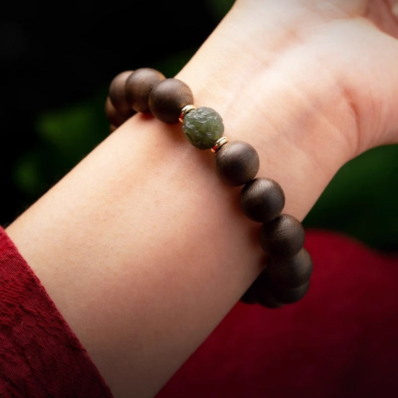 Agarwood Bracelet with Hetian Jade Pixiu & Mantra Bead-Steady Fortune