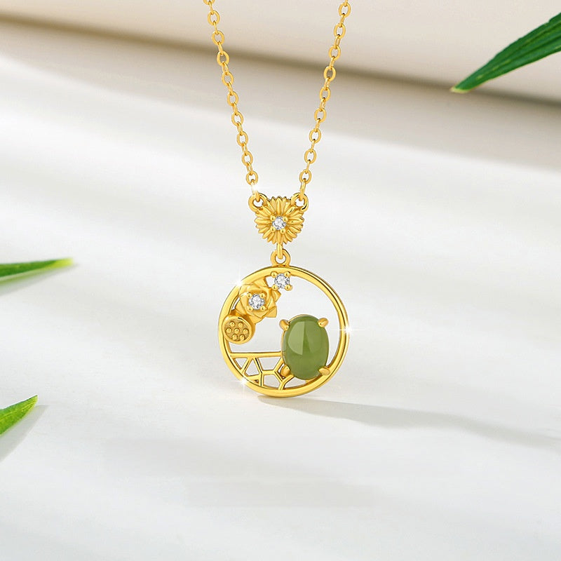 Daisy Nephrite Jade Necklace-Peace and Joy