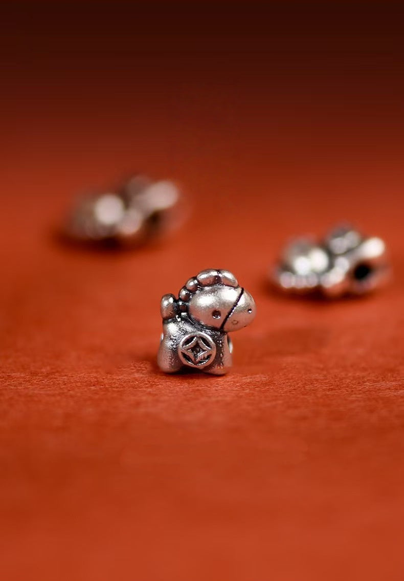 2026 Zodiac Horse Bracelet–Red String “Wealth Arrives Swiftly”