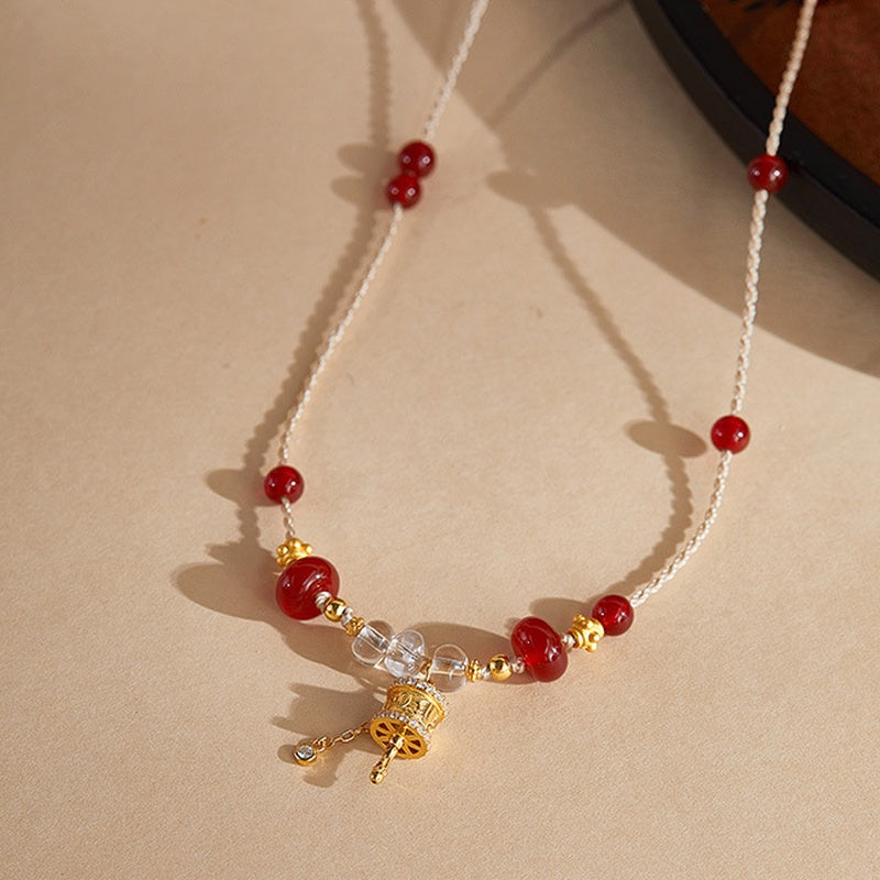 Alternate view of the stone arrangement and pendant