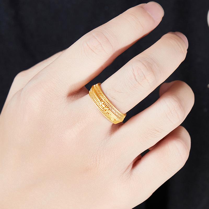Original model showing the dragon band on an extended finger