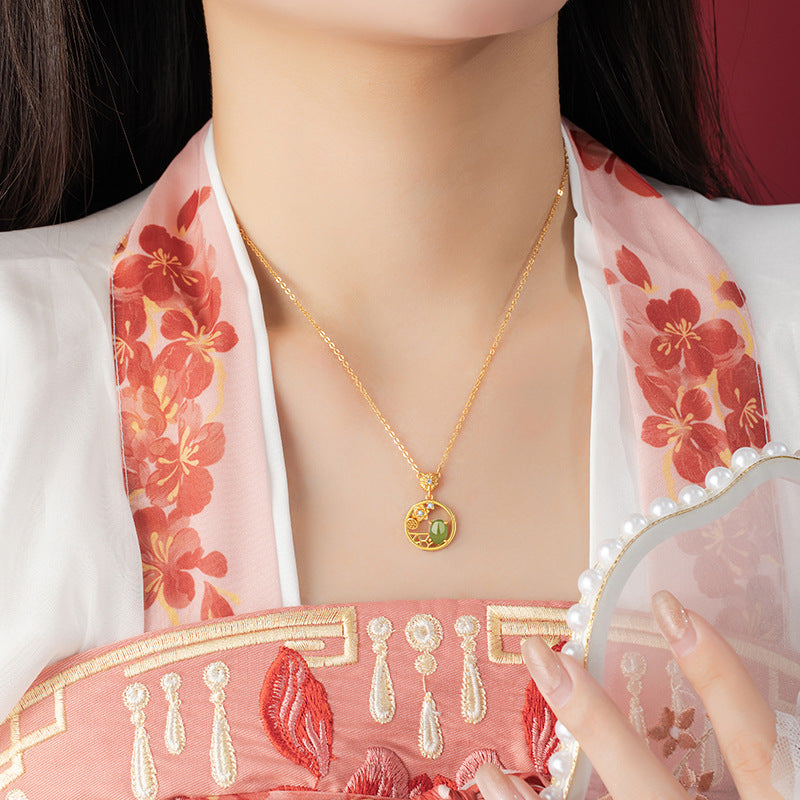Daisy Nephrite Jade Necklace-Peace and Joy