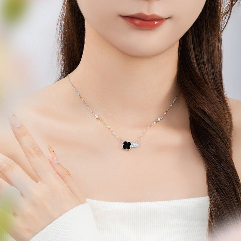 Clover Flower Black Agate Necklace-Love in Bloom