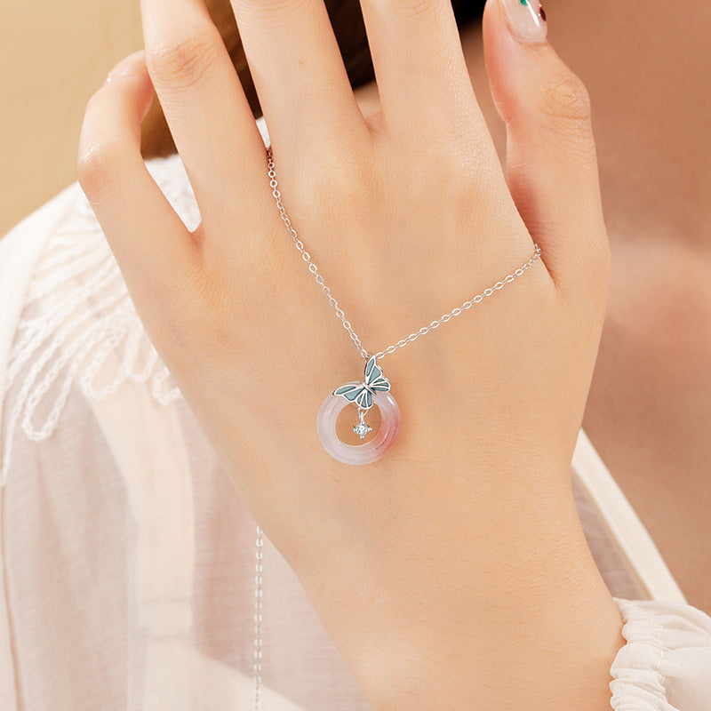 A Gentle Love-Butterfly Yanyuan Agate Peace Disc Necklace