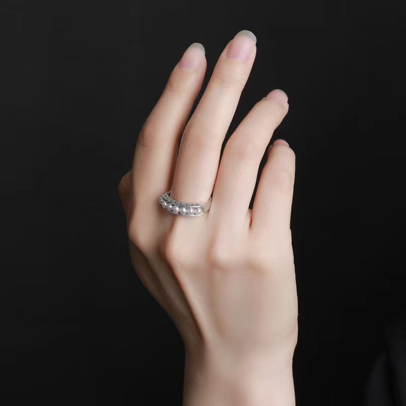 Seven-in-a-row Pearl Vintage Silver Ring-Peace and Harmony