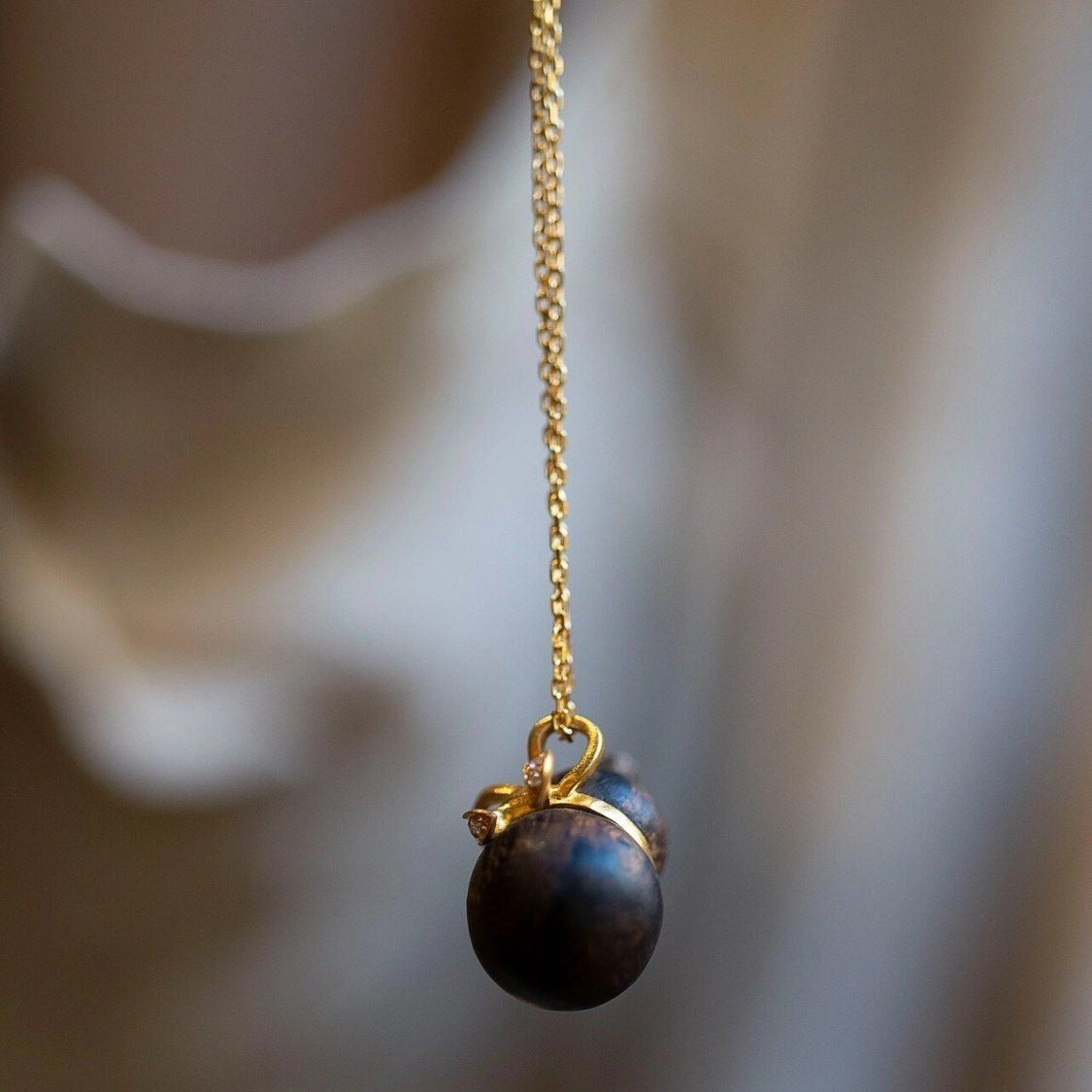 Sandalwood Gourd Pendant Necklace – Blessings of Protection, Fortune & Fulfillment