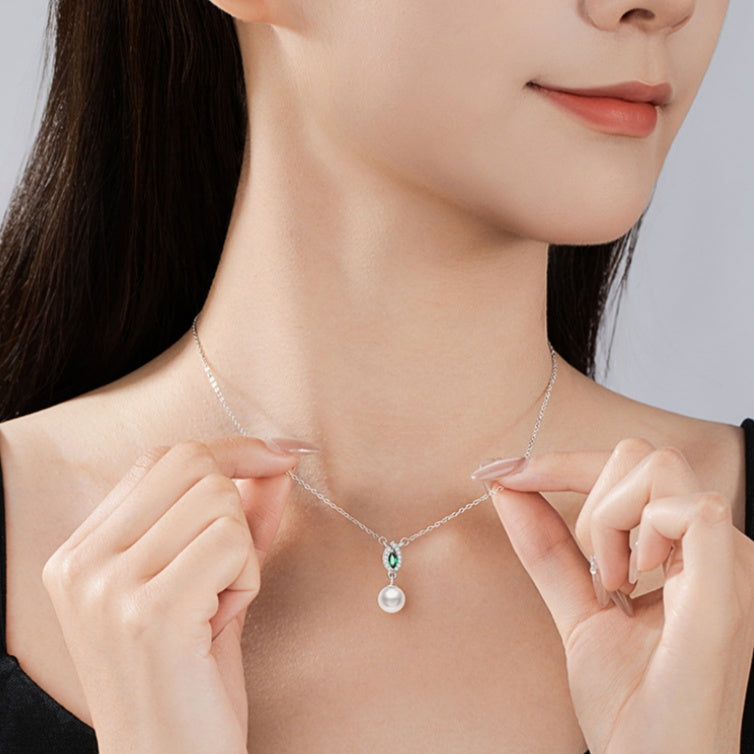 Leaf Freshwater Pearl Necklace-A Touch of Spring