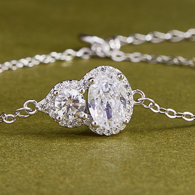 Clear cubic zirconia gourd centerpiece detail