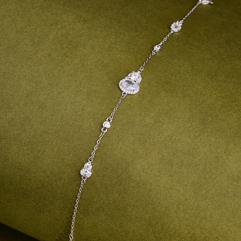 Gourd bracelet chain and smaller stations