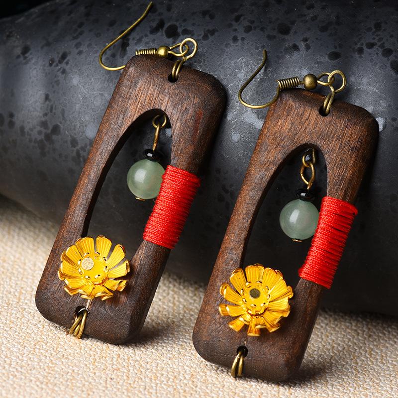 Aventurine Stone Sandalwood Wealth Earring - FengshuiGallary