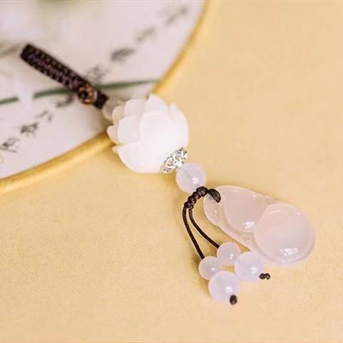 Chalcedony Keychain-White Lotus Flower - FengshuiGallary