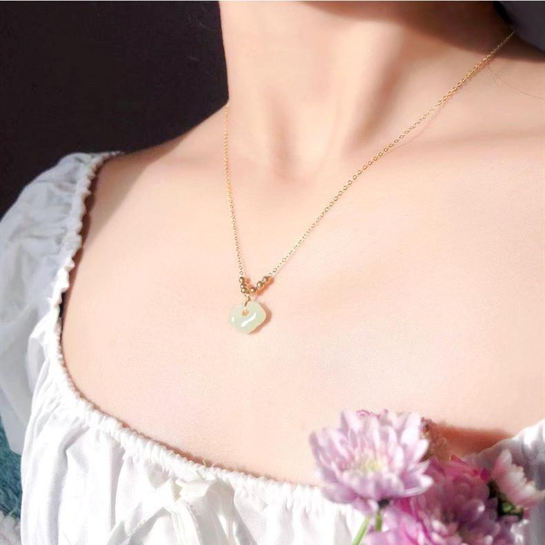Green Jade Pendant Necklace-Ruyi Beads - FengshuiGallary