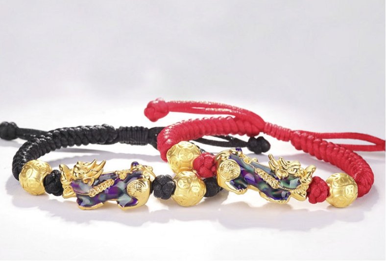 Hand Knitted Lucky Red Rope Color Changing Pixiu Bracelet - FengshuiGallary