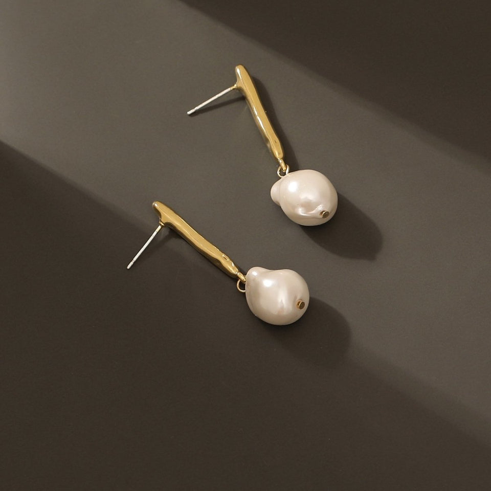 Natrual Pearl 14K Golden Stud Earrings - FengshuiGallary