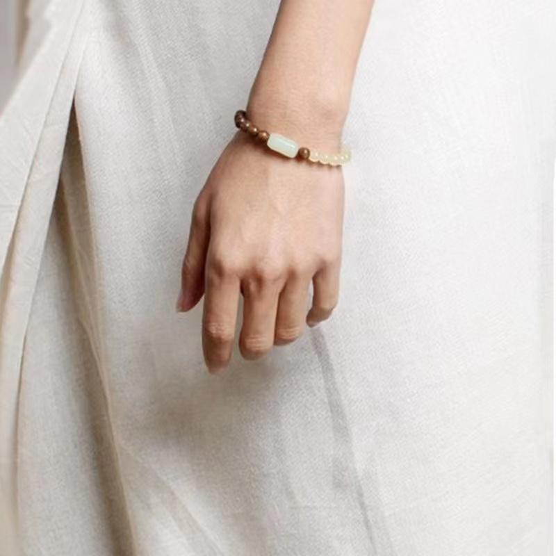White Jade Agarwood Beads Bracelet - FengshuiGallary