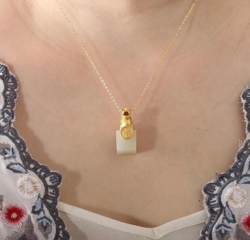White Jade Pixiu Wealth Necklace - FengshuiGallary